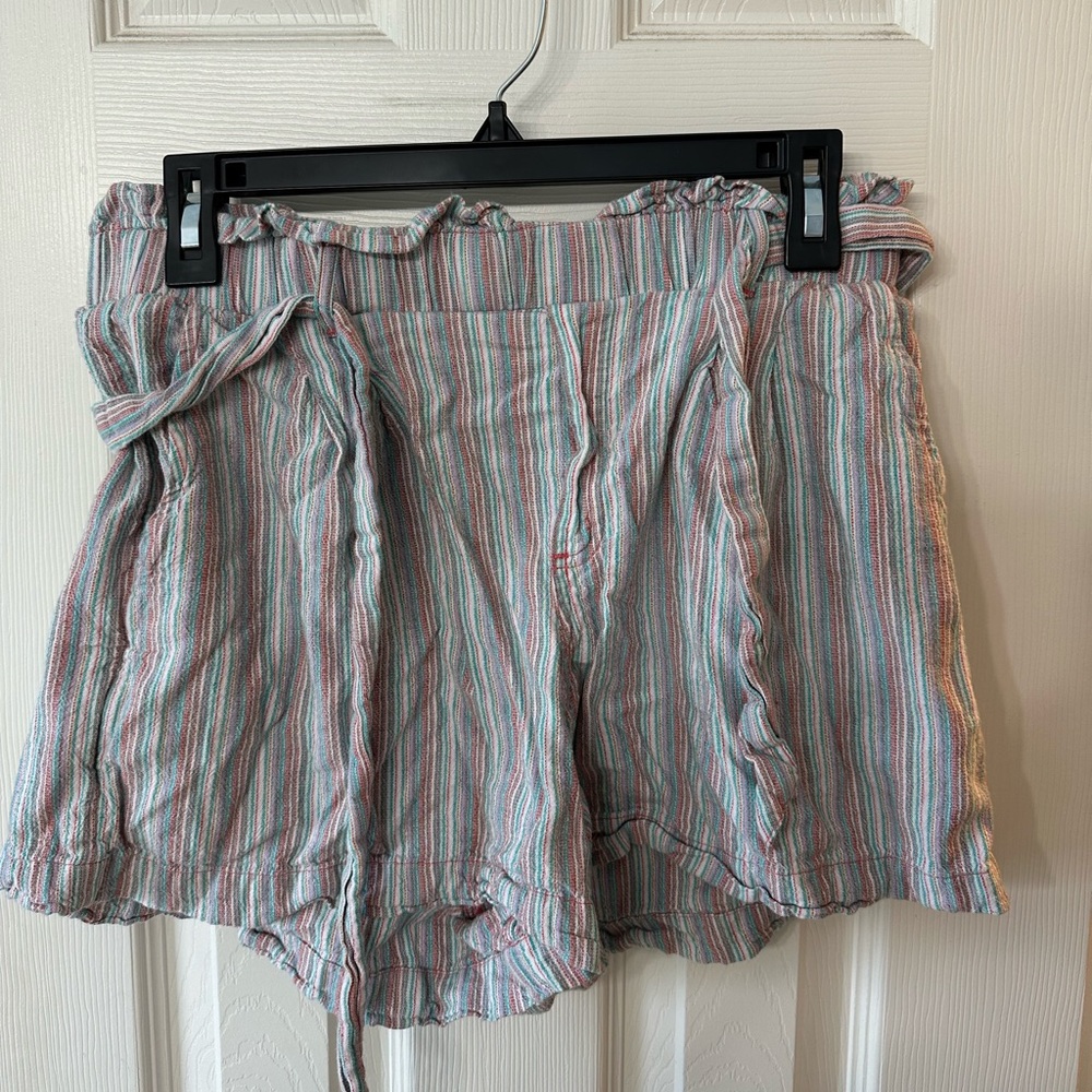 American Eagle Striped Women's Shorts